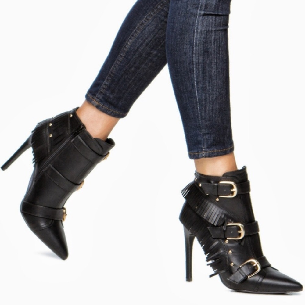 Scene 🎆 Julita Black Fringe Gold Detail Bootie